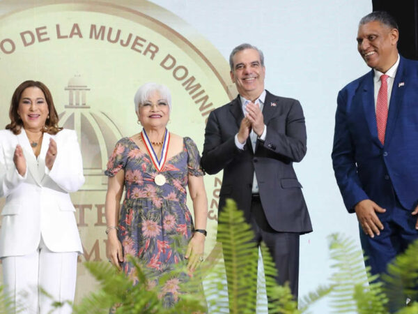 Presidente Abinader ratifica compromiso con ley previene violencia contra la mujer