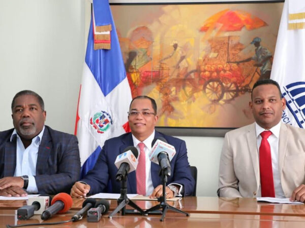 El Gabinete de Políticas Sociales cambiará 90,000 tarjetas de bandas a chips para fortalecer el proceso de transacción de los usuarios