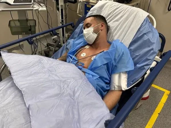 Prince Royce fue hospitalizado por reacción alérgica