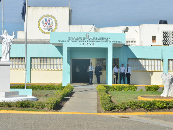 Reapresan recluso que se habia fugado del Centro Correcciòn y Rehabilitaciòn Rafey Hombre, en Santiago