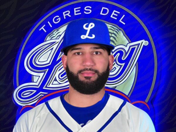 Licey cambia a Nomar Mazara a Las Estrellas Orientales por Domingo Leyba