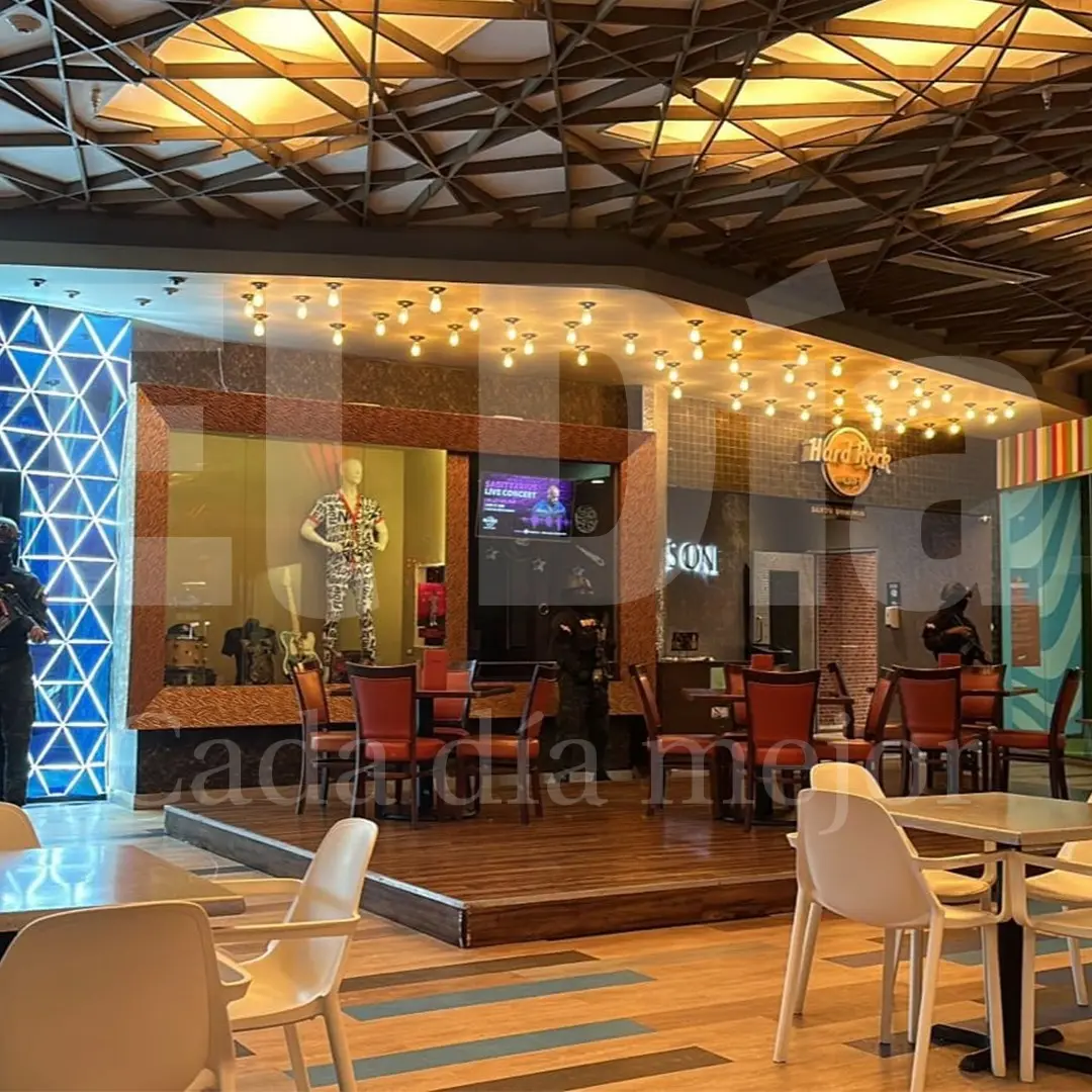 La DNCD y la Procuradurìa General de la Repùblica allanan esta tarde Hard Rock Cafè, en Blue Mall D.N