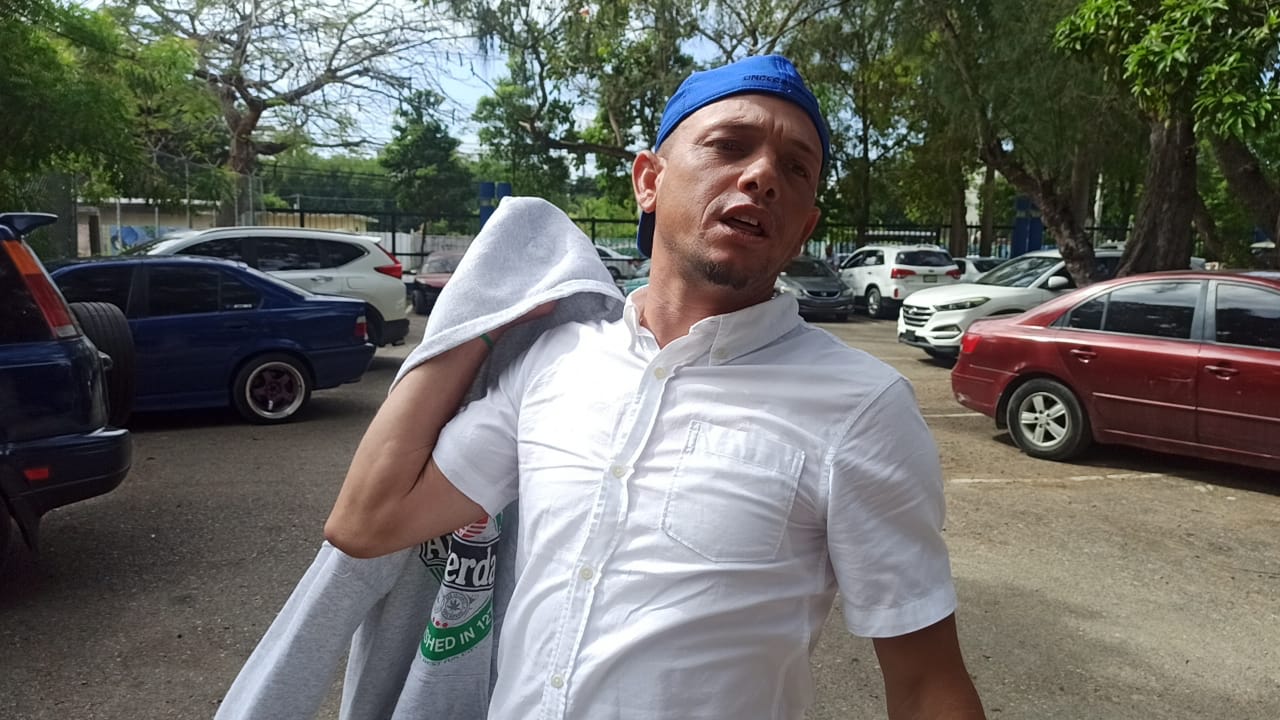 Identifican al chofer y amigo del padre del niño asesinado en Santiago