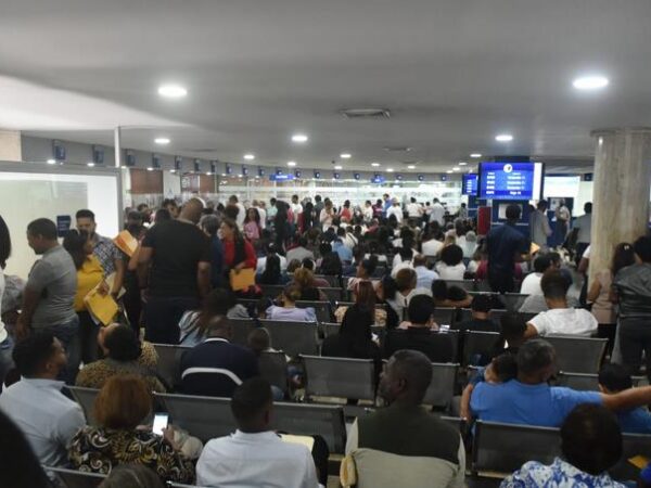 Quejas en Pasaportes por lentitud en el proceso de entrega del del documento