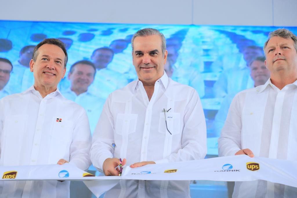 Presidente Abinader y el Grupo Ranmik inauguran almacèn de carga aèrea, en la terminal de carga del AILA