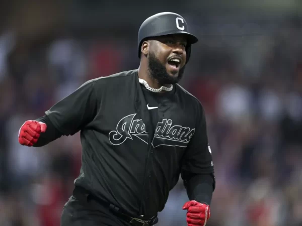 Franmil Reyes llega a Nacionales con un pacto de liga menor