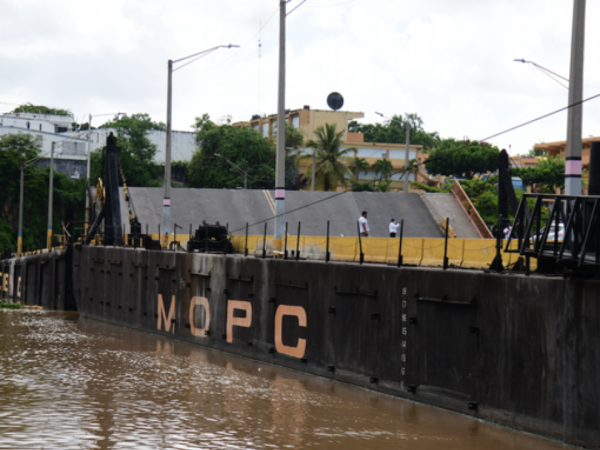 MOPC informa que a partir de este sàbado cerrarà el trànsito vehicular por el puente flotante