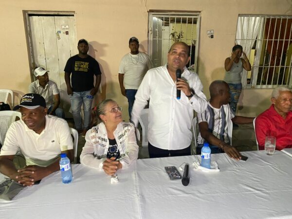 Aspirante a diputado Ludwig Àlvarez resalta nivel de inversiòn del gobierno en obras en SDE