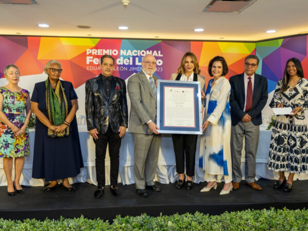 Pedro Vergés galardonado con el Premio Nacional Feria del Libro Eduardo León Jimenes 2023