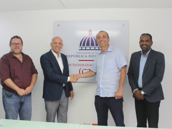 Centro Tecnològico realiza taller para continuar cerrando brecha digital
