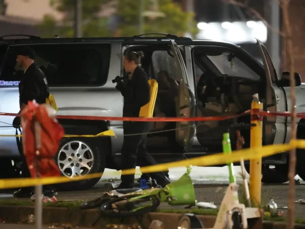 Al menos 10 heridos en un tiroteo en Denver tras el anillo de los Nuggets