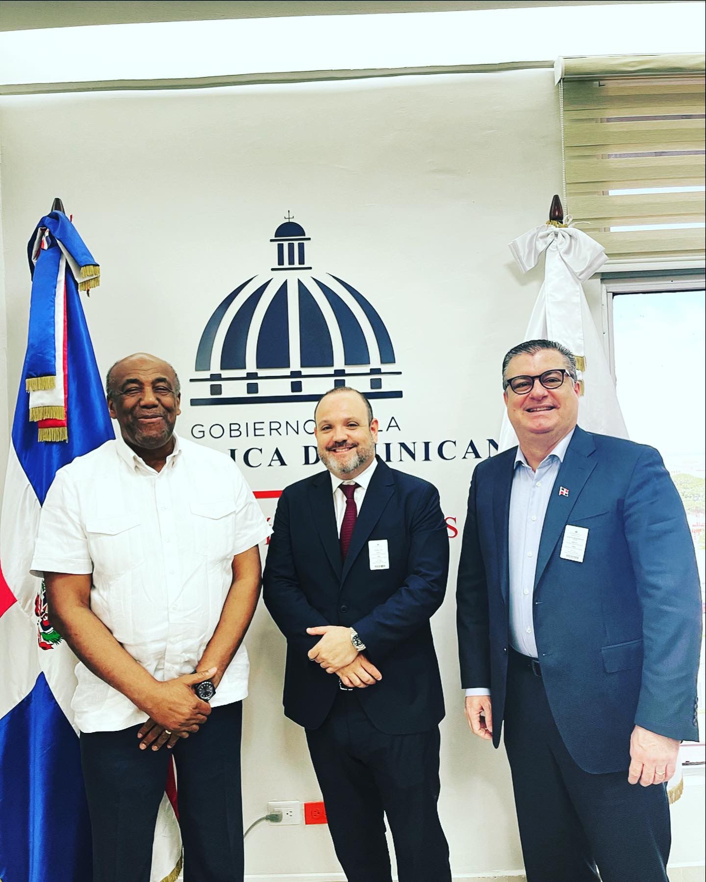 Representantes de la empresa energètica UGT Renewables se reunen con autoridades dominicanas