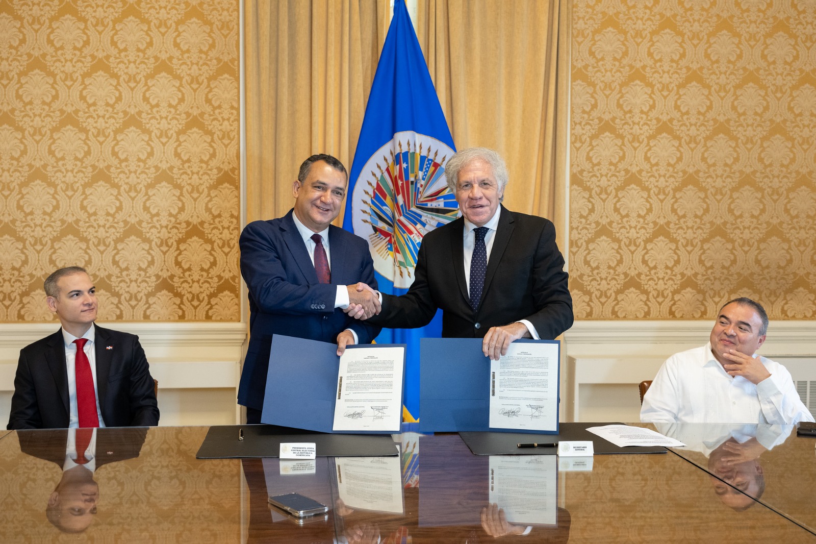 JCE y OEA firman acuerdo de cooperaciòn con miras a las pròximas elecciones del 2024