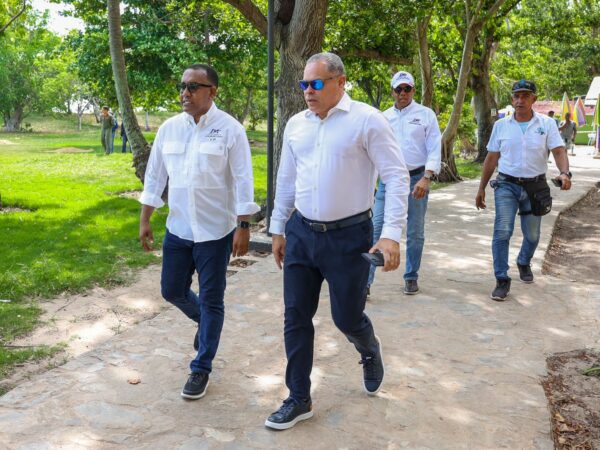 DA inicia evaluaciòn de terrenos para la construcciòn de tres nuevos helipuertos en la regiòn Este y Norte