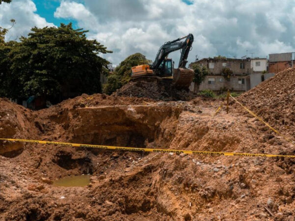 CAASD mantiene trabajos en el sector de Las Ochocientas para el saneamiento definitivo de su cañada