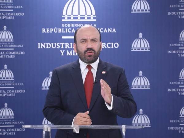 Viceministro de Comercio Interno informa combustibles bajan por séptima semana consecutiva