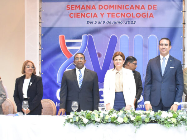 MESCYT lleva por primera vez Congreso Internacional de Investigación Científica a Santiago