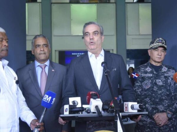 Abinader anuncia que PN, DNCD y Ministerio Pùblico coordinaran operativos contra el crimen en el paìs