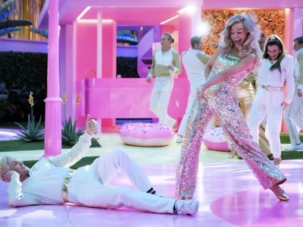 Barbie trasciende el universo de la muñeca