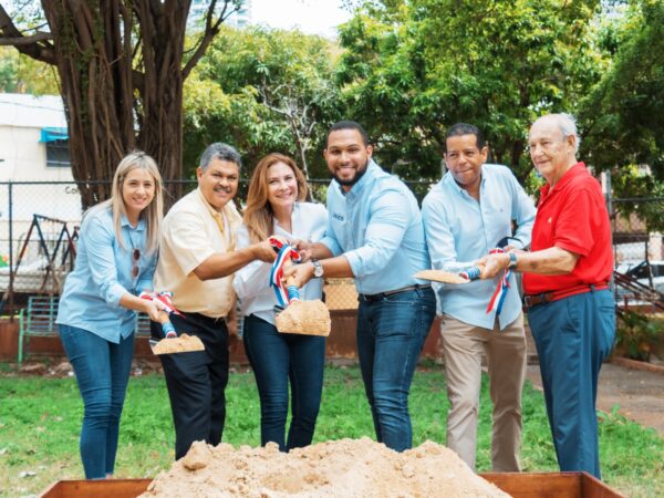 Carolina Mejìa deja iniciados trabajos del nuevo parque Gacela que lleva el nombre del mismo sector