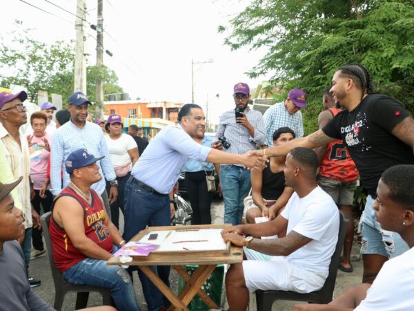 Asombroso el apoyo de los municipes de SDE a Luis Alberto Tejada candidato alcalde del PLD