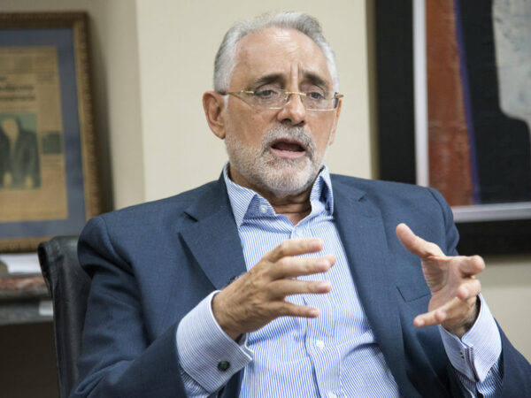 Presidente de LIDOM solicita Abinader colocar luces de led estadios de Bèisbol