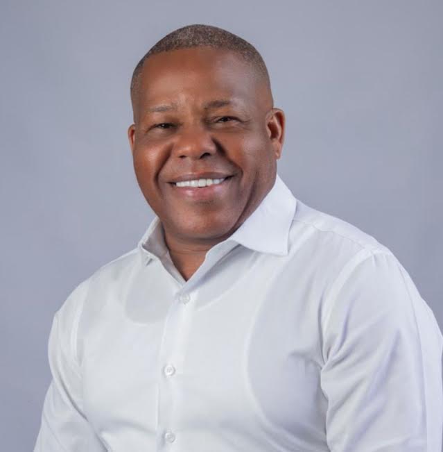 Adàn Peguero: soy la ùnica opciòn que garantiza al PRM seguir al frente de la alcaldìa en SDE