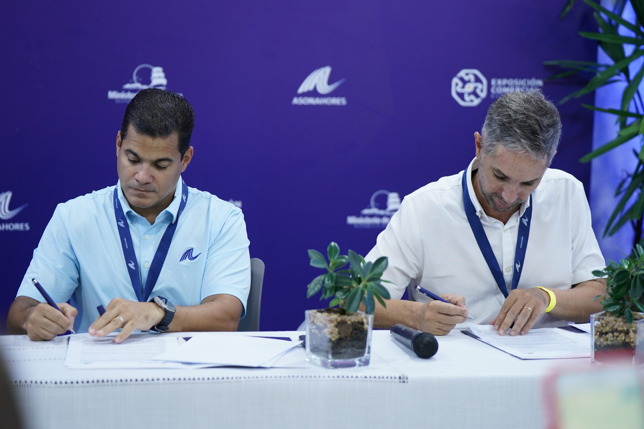 Asonahores y Barna firman acuerdo para capacitar miembros la la entidad y fomentar actividades