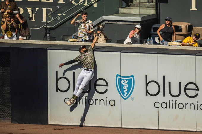 Siguen en aumentos los bonos de Fernando Tatis Jr. para ganar el Guante de Oro