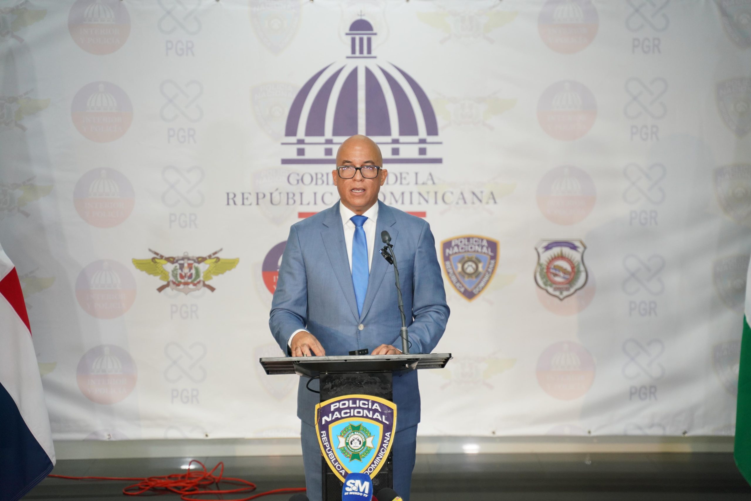 Gobierno anuncia suspensiòn de emisiòn de visados a ciudadanos haitianos