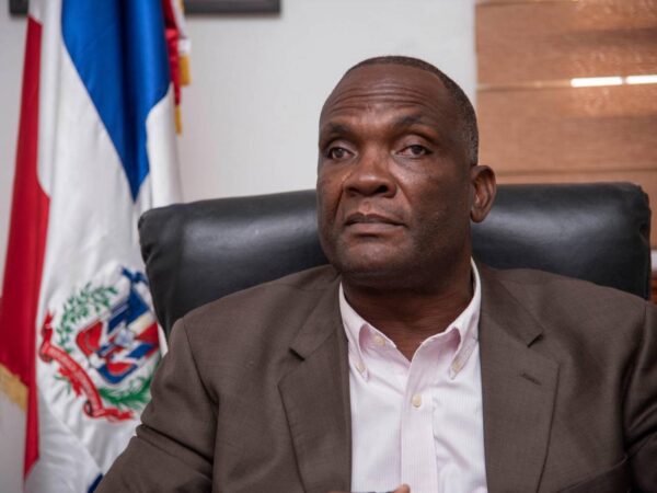 Renuncia del PRM alcalde de Los Alcarrizos Cristìan Encarnaciòn