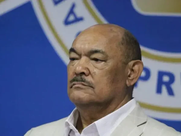 Ramòn Alburquerque felicita al presidente Luis Abinader