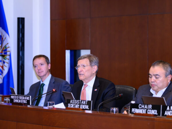 Canciller Roberto Álvarez presenta al Consejo Permanente de la OEA los riesgos que implica la construcción del canal ilegal haitiano