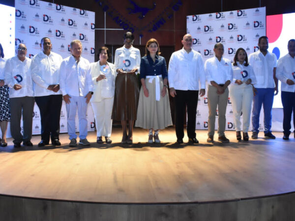 Vicepresidenta y Ministro de Economía encabezan Diálogos del Desarrollo región Yuma para destacar políticas y acciones que elevan la calidad de vida