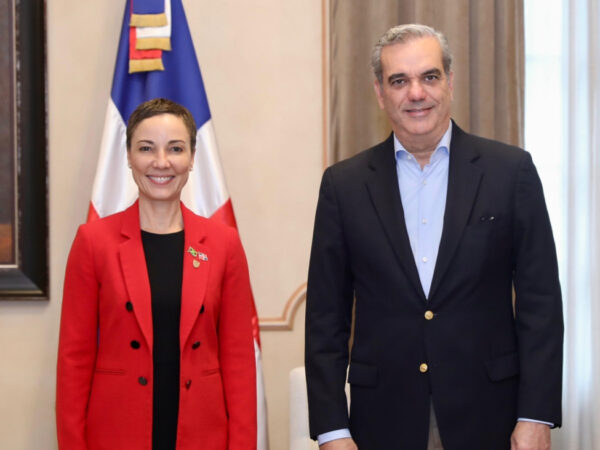 Presidente Abinader recibe a la ministra de Relaciones Exteriores de Jamaica