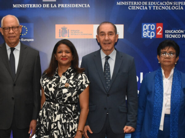 Mescyt lanza plataforma Siniescyt para automatizar servicios académicos y profesionales