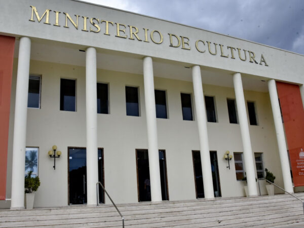 Ministerio de Cultura emite resolución que aprueba bases de Premios Anuales del Carnaval Dominicano