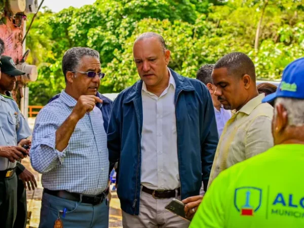 Alcaldìa de Santiago inicia pavimentaciòn en calles de la comunidad de Gurabo