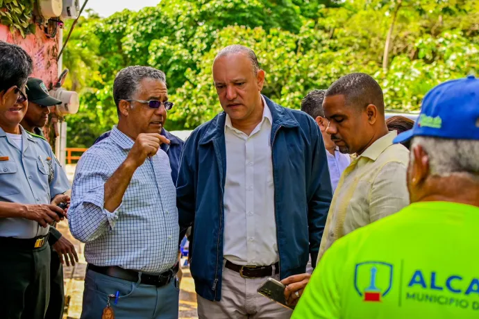 Alcaldìa de Santiago inicia pavimentaciòn en calles de la comunidad de Gurabo