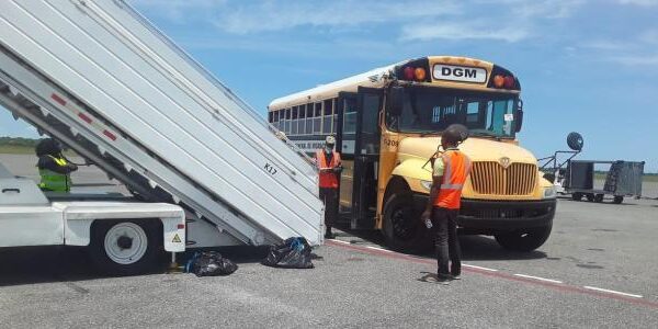 EE UU deporta a Repùblica Dominicana a un grupo de 80 ex convictos dominicanos