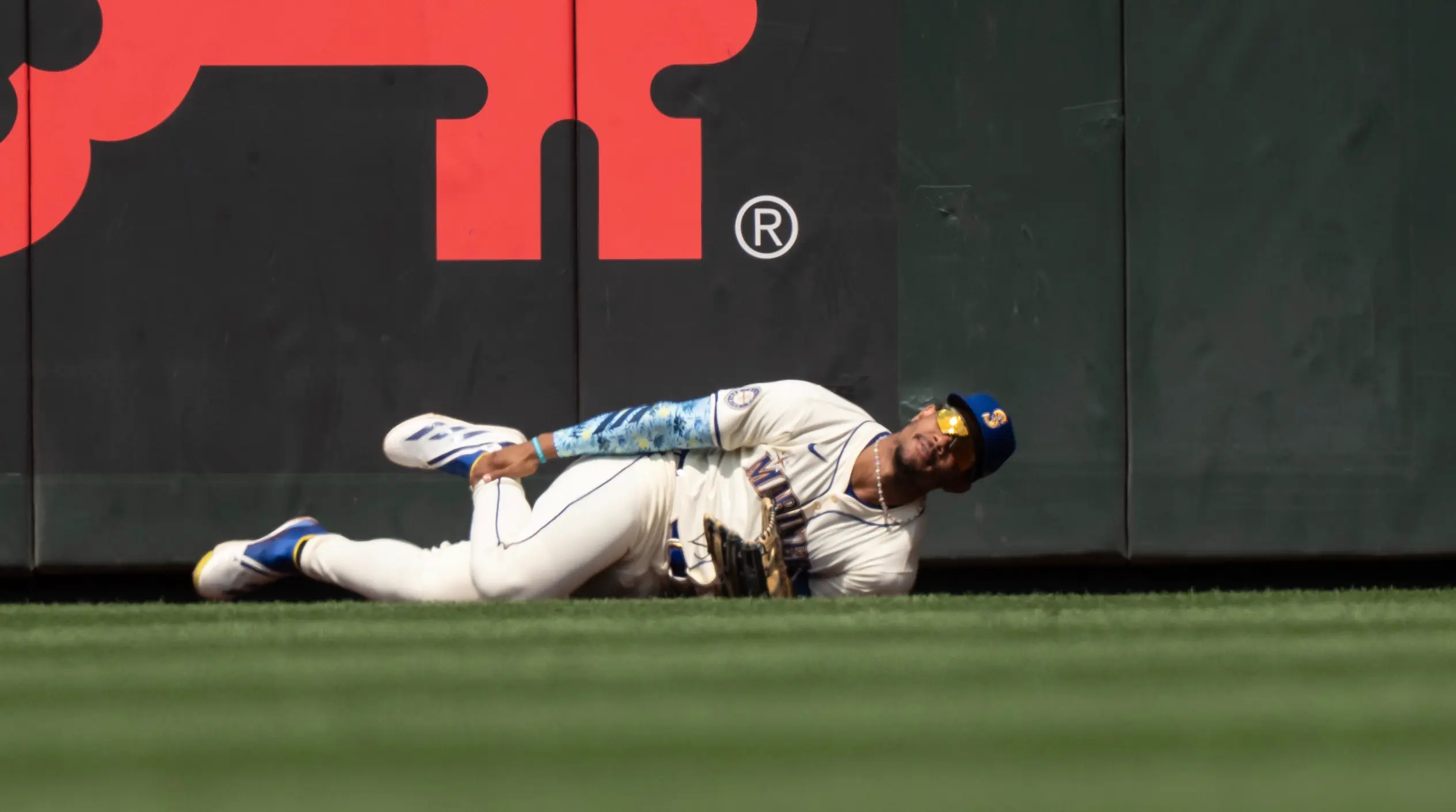 Marineros colocan a Julio Rodríguez en lista de lesionados de 10 días