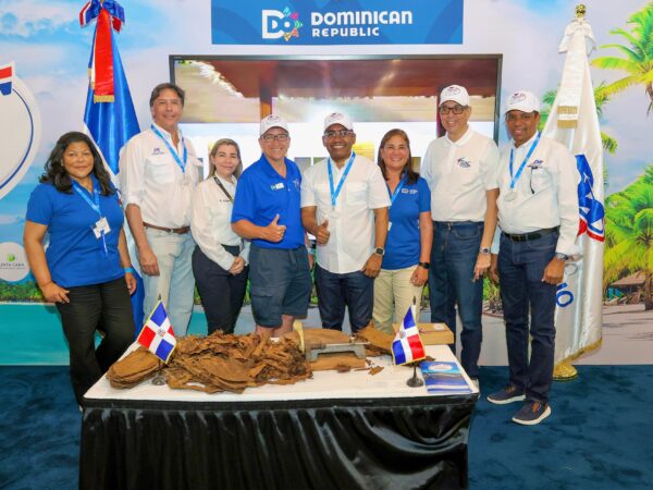 RD exhibe logros en avances generados en la aviaciòn privada no comercial