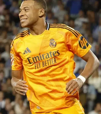 Mbppé no echa atrás con demanda al PSG