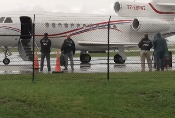 Autoridades estadounidenses trasladan a Miami aviòn del presidente de Venezuela Nicolàs Maduro