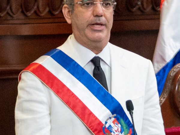Desesperados dirigentes del PRM y aliados esperan por cargos en el gobierno