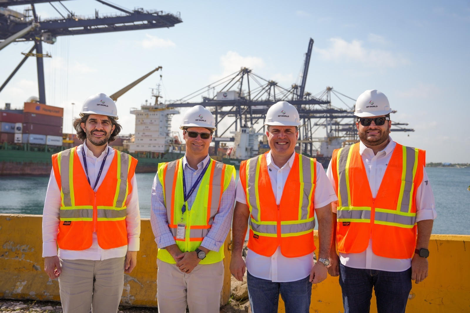 Autoridades de APORDOM realizan visita a instalaciones de DP world, en Punta Caucedo