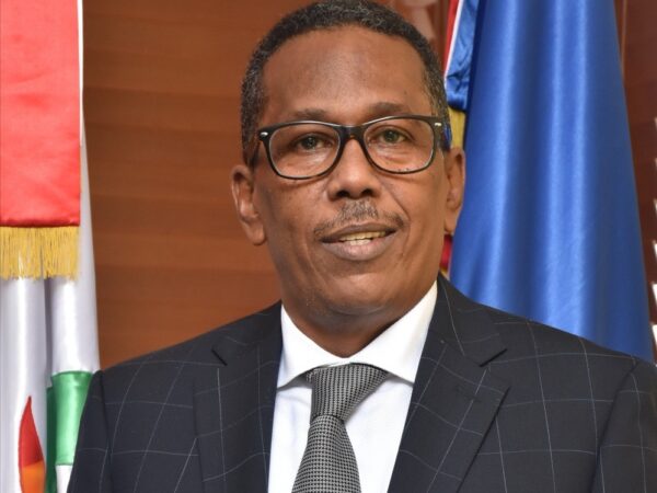 Ayudantes de cocina de los Comedores Económicos del estado dicen que pasan hambre