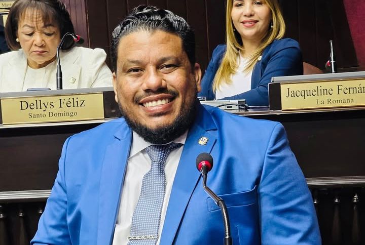 Diputado valora como positivo medida del gobierno para mejorare el trànsito vehìcular