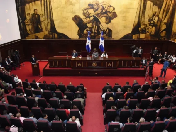 Senado y Càmara de Diputados piden extender la presente legislatura hasta el 5 de agosto
