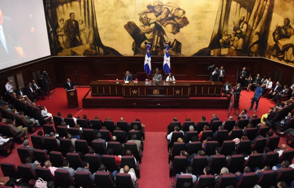 Senado y Càmara de Diputados piden extender la presente legislatura hasta el 5 de agosto